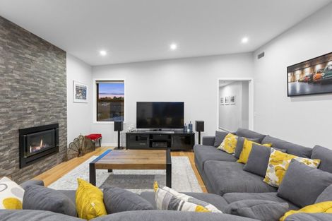 Photo of property in 7/1a Montrose Place, Highlands Park, New Plymouth, 4312