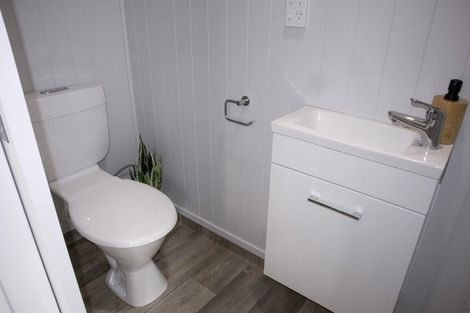 Photo of property in 16a Campbell Street, Karori, Wellington, 6012