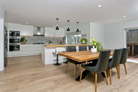 Photo of property in 29a Normanton Street, Glenfield, Auckland, 0629