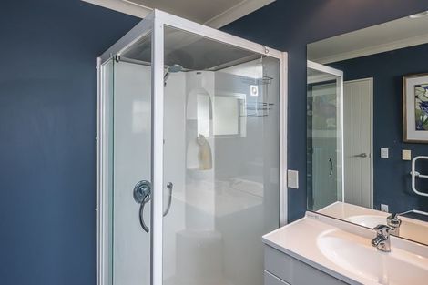 Photo of property in 5 Central Park, Paraparaumu Beach, Paraparaumu, 5032