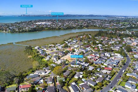 Photo of property in 24b Pipitea Place, Massey, Auckland, 0614
