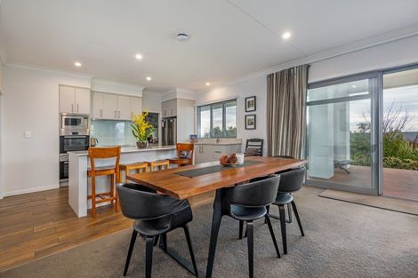 Photo of property in 12 Fleetwood Lane, Turitea, Palmerston North, 4472