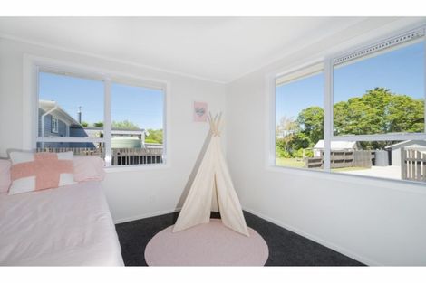 Photo of property in 16 Tapu Road, Huapai, Kumeu, 0810