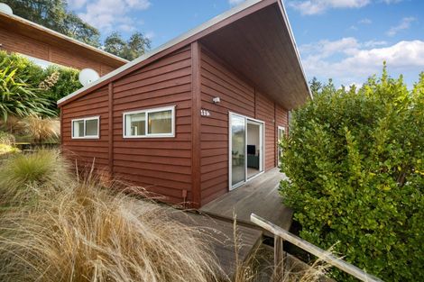 Photo of property in 129a Wynyard Crescent, Fernhill, Queenstown, 9300