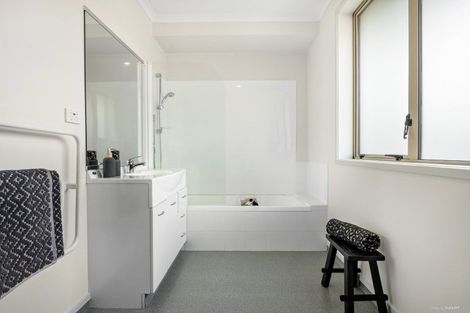 Photo of property in 21 Gardenia Close, Melville, Hamilton, 3206