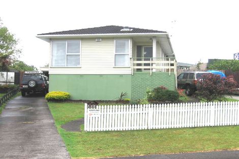 Photo of property in 108 Farquhar Road, Glendene, Auckland, 0602