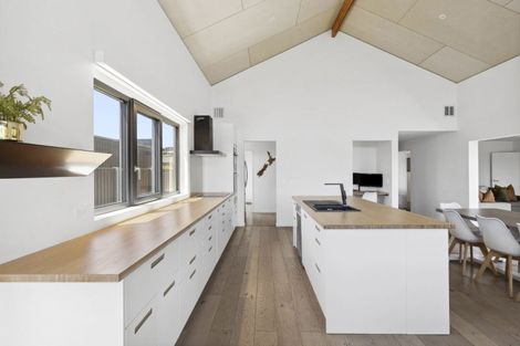 Photo of property in 7 Sapphire Spring Rise, Wanaka, 9305