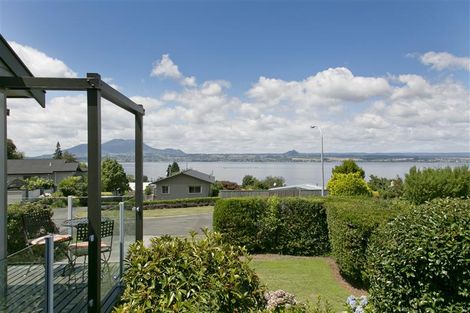 Photo of property in 14 Isobel Street, Acacia Bay, Taupo, 3330
