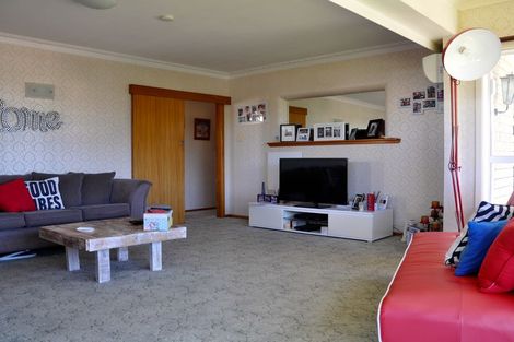 Photo of property in 17 Beach Road, Waihi Beach, 3611