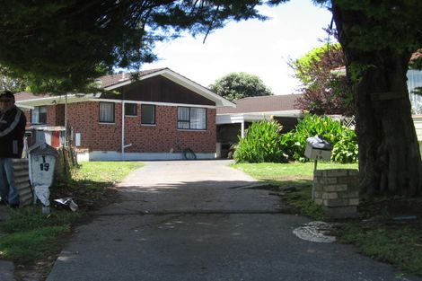 Photo of property in 2/19 Heathberry Close, Papatoetoe, Auckland, 2025