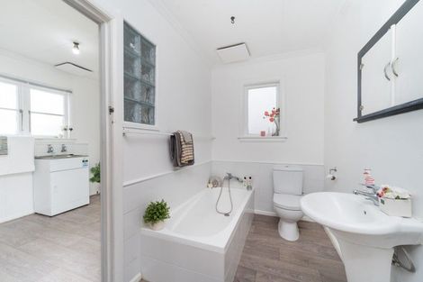 Photo of property in 22 Liverpool Street, Takaro, Palmerston North, 4412