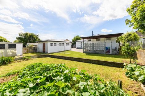 Photo of property in 6 Milton Street, Roslyn, Palmerston North, 4414