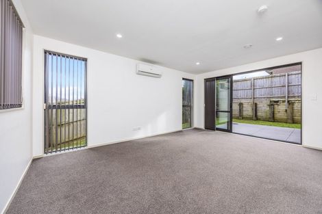 Photo of property in 33 Carole Crescent, Pakuranga, Auckland, 2010