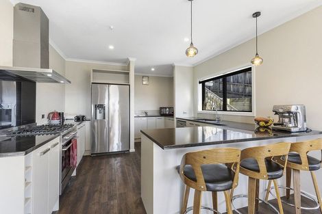 Photo of property in 13 Madeira Close, Whitby, Porirua, 5024