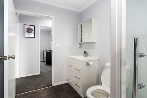 Photo of property in 58 Exeter Crescent, Takaro, Palmerston North, 4412