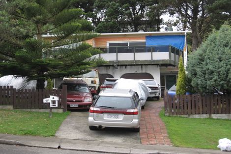 Photo of property in 83 Stewart Drive, Newlands, Wellington, 6037