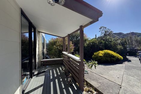 Photo of property in 56 Woodhouse Avenue, Karori, Wellington, 6012