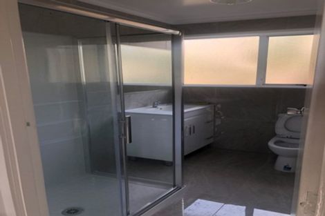 Photo of property in 35 Leo Street, Glen Eden, Auckland, 0602