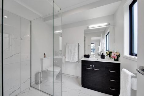 Photo of property in 36 Fernbrook Drive, Hurworth, New Plymouth, 4310