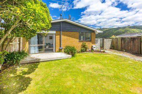 Photo of property in 1/21 Roband Crescent, Brown Owl, Upper Hutt, 5018