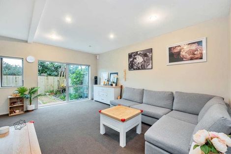 Photo of property in 10/45a Swanson Road, Henderson, Auckland, 0610