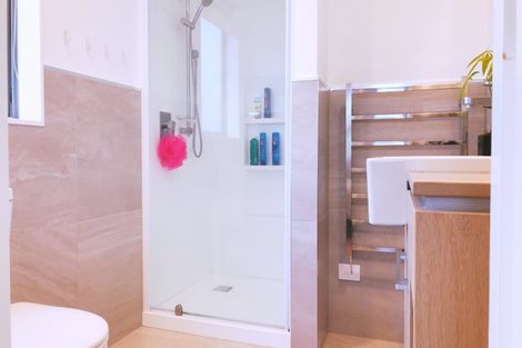 Photo of property in 68 Mackay Drive, Greenhithe, Auckland, 0632