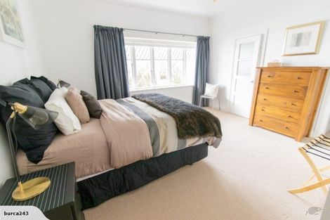 Photo of property in 10 Oriental Terrace, Mount Victoria, Wellington, 6011