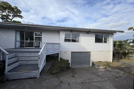 Photo of property in 27 Cedar Heights Avenue, Massey, Auckland, 0614