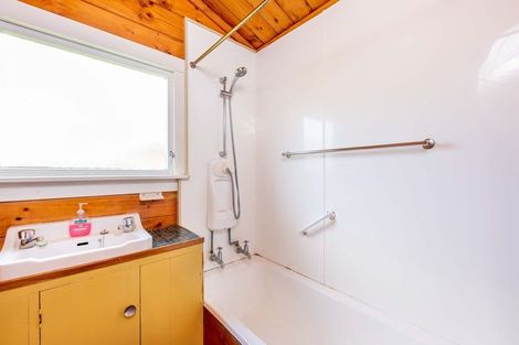 Photo of property in 24 Koutu Beach Road, Opononi, Kaikohe, 0473