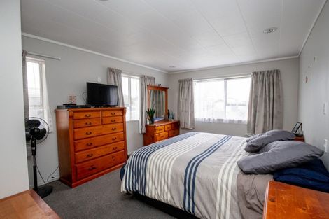 Photo of property in 22 Mahana Road, Ngatea, 3503