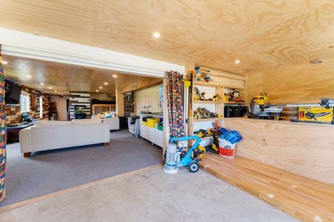 Photo of property in 41 Adderley Terrace, Ravensbourne, Dunedin, 9022