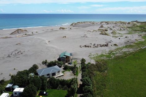 Photo of property in 204f Tai Road, Opunake, 4681