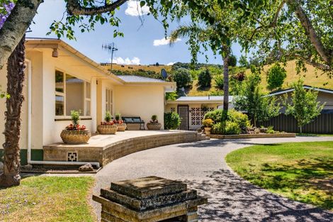 Photo of property in 68 Puketapu Road, Taradale, Napier, 4112