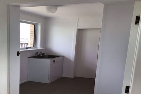 Photo of property in 7b Penrith Street, Westown, New Plymouth, 4310