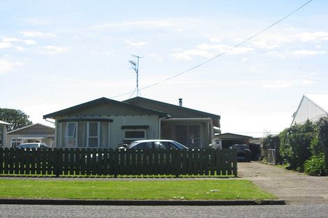 Photo of property in 17 Atiawa Street, Glen Avon, New Plymouth, 4312