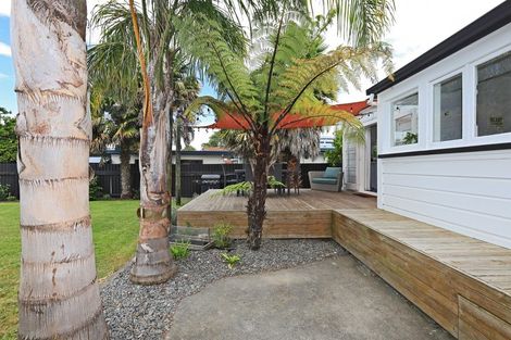 Photo of property in 4 Lamason Street, Greenmeadows, Napier, 4112