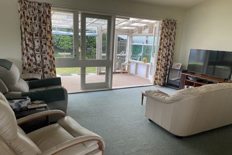 Photo of property in 37 Kent Street, Levin, 5510