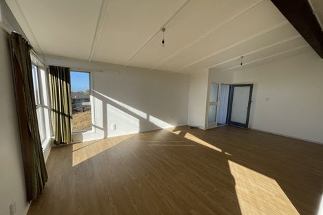 Photo of property in 1 Hewlett Road, Massey, Auckland, 0614