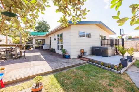 Photo of property in 29 Stillwater Place, Westbrook, Palmerston North, 4412