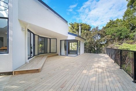 Photo of property in 2/15 Wernham Place, Northcote, Auckland, 0626