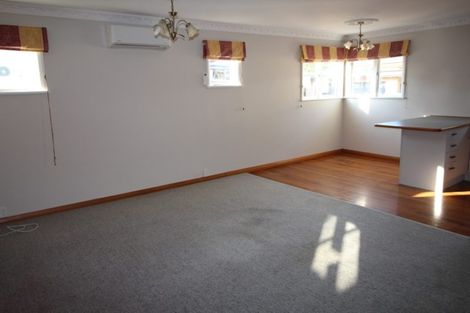 Photo of property in 3 Kent Crescent, Awapuni, Palmerston North, 4412