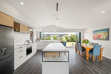 Photo of property in 17 Rose Manor Drive, Springlands, Blenheim, 7201