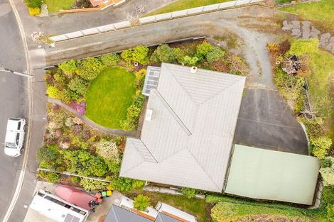 Photo of property in 21 Honeystone Street, Helensburgh, Dunedin, 9010