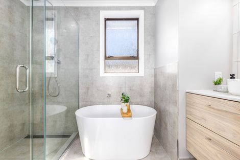 Photo of property in 4 Fincham Road, Raumati Beach, Paraparaumu, 5032