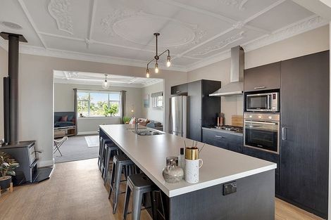 Photo of property in 20 South Road, Moturoa, New Plymouth, 4310