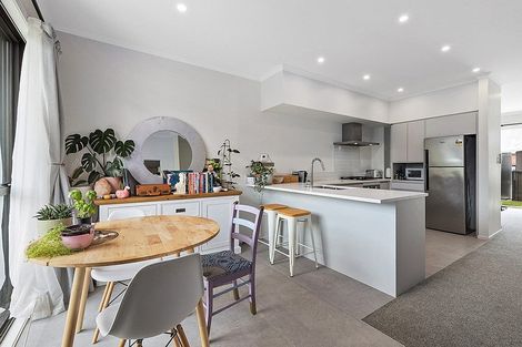 Photo of property in 6 Timu Road, Long Bay, Auckland, 0630