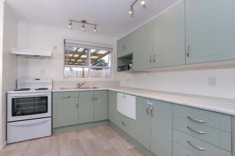 Photo of property in 11 Chorley Avenue, Massey, Auckland, 0614