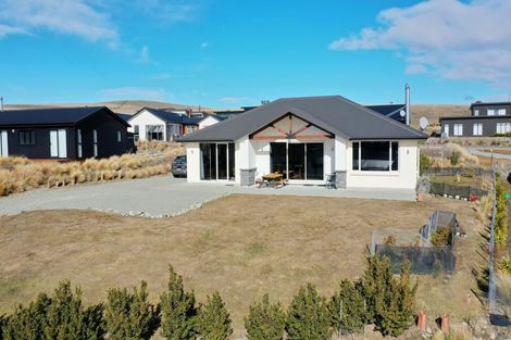 Photo of property in 4 Manning Place, Lake Tekapo, 7999