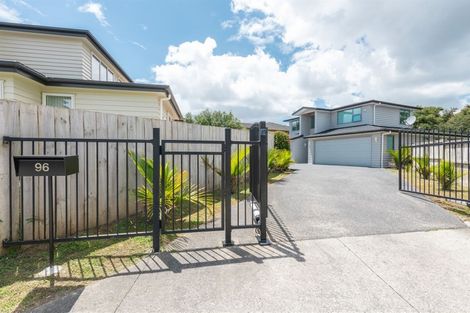 Photo of property in 96 San Valentino Drive, Henderson, Auckland, 0612