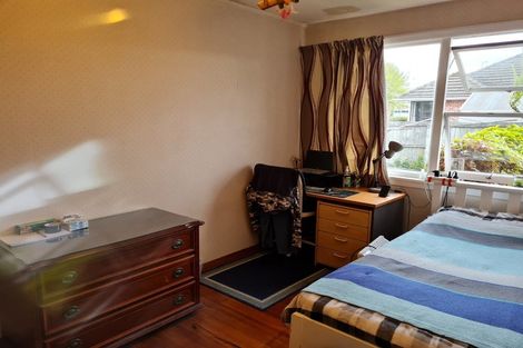 Photo of property in 2/17 Waimairi Road, Upper Riccarton, Christchurch, 8041